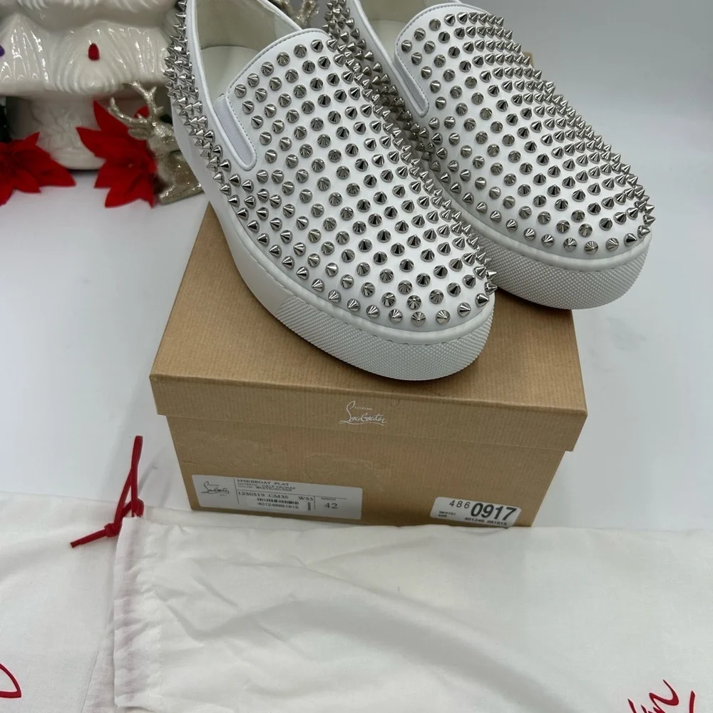 Men's Christian Louboutin roller boat spike sneakers size 42 made in Italy